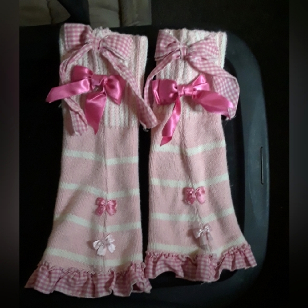 Very cute pink double bow legwarmers